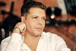Συναυλία με τον Γρηγόρη Μπιθικώτση απόψε στο Θέατρο Λόφου του Δήμου Κιλκίς με ελεύθερη είσοδο