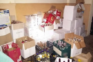 Αδέλφια διατηρούσαν εμφιαλωτήριο για ποτά «μπόμπες»
