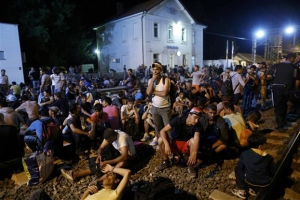 Έκλεισε τα σύνορα και η Κροατία, αδιέξοδο για τους πρόσφυγες η Σερβία