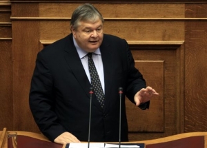 Βουλή: Ο Βενιζέλος ρωτά τον Πρωθυπουργό για την Ειδομένη