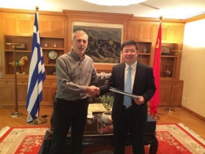 Συνάντηση κινέζου πρέσβη με δήμαρχο Πειραιά