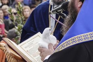 Όταν τα παιδιά… διεκδικούν τον Σταυρό