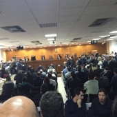 Διακόπηκε για τις 7 Μαΐου αμέσως μετά την εκφώνησή της η δίκη της Χρυσής Αυγής