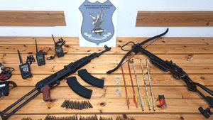 Πατέρας και γιος συνελήφθησαν με οπλοστάσιο στο Πανόραμα Θεσσαλονίκης