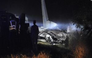 Στους 26 οι νεκροί από την πτώση αεροσκάφους στην Ουκρανία