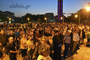 Πλημμύρισε η πλατεία του Πολυκάστρου στη συγκέντρωση κατά της μόνιμης λειτουργίας του καμπ Νέας Καβάλας
