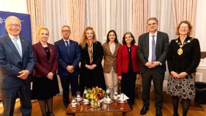 Ανακαλύπτοντας το μέλλον: Εκδήλωση της ελληνικής πρεσβείας στο Λονδίνο για νευροεπιστήμες και ανθρώπινα δικαιώματα