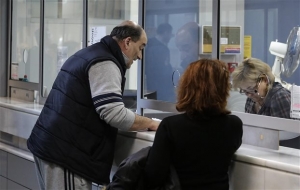 Μέχρι τις 12:30 οι συναλλαγές στις εφορίες σήμερα