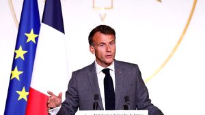 Ηλεκτρισμός: Ο Μακρόν ζητά να γίνει η χρήση του «φυσιολογική και ελκυστική»
