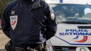 Γαλλία: Χειροπέδες σε 14χρονο μετά από καταγγελία για bullying σε τρανς άτομο