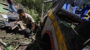 Τραγωδία στη Βολιβία: 11 νεκροί από τροχαίο με όχημα που οδηγούσε ανήλικος