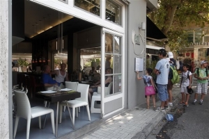 Κινητοποίηση για υγειονομικούς - «μαϊμού» που εκβιάζουν επιχειρηματίες