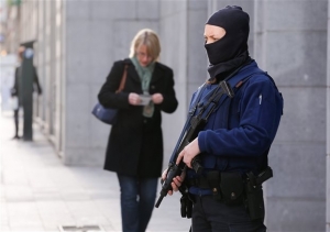 Γαλλία: Δεν σχετίζονται οι επιθέσεις σε Παρίσι με την επιχείρηση στο Βέλγιο
