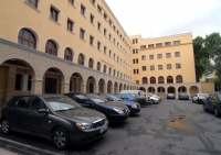 Πέταξαν μολότοφ στο προαύλιο της Μονής Πετράκη στο Κολωνάκι