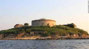 Μαυροβούνιο: Αντιδράσεις για ξενοδοχείο σε πρωήν στρατόπεδο συγκέντρωσης