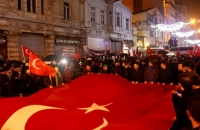Με «σκληρά αντίποινα» προειδοποιεί την Ολλανδία η Τουρκία