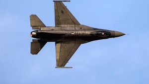 Συναγερμός για δύο αμερικανικά μαχητικά που καταρρίφθηκαν στο Ιράν και τον Κόλπο