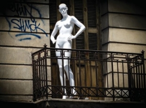 Μία Στέγη για τη «Σχεδία»: Άστεγοι φωτογραφίζουν την Αθήνα της κρίσης