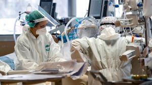 Κορονοϊός: Ο αριθμός των νέων μολύνσεων είναι ο χαμηλότερος από τα τέλη Οκτωβρίου