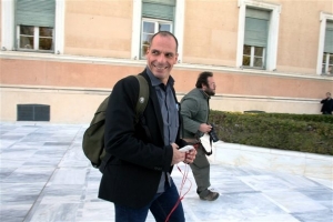 Γιάνης Βαρουφάκης: «Δε θα φύγουμε ποτέ από το ευρώ, ο κόσμος δε μου είπε βγες από την Ευρώπη»