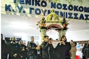 Πέτρος Παππάς: Ο Επιτάφιος της Γουμένισσας από τους πιο όμορφους στην Ελλάδα