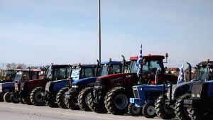 Συμβολικός αποκλεισμός και ενίσχυση του μπλόκου της Κουλούρας από τους αγρότες