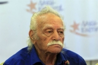 Γλέζος: Ζητάμε από τον λαό να μας δώσει εντολή να εκφράσουμε τη βούλησή του