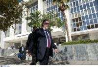 Πανούσης και Ρουμπάτης καλούνται στην Επιτροπή Θεσμών της Βουλής