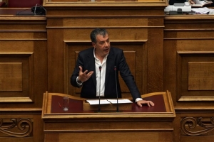 Θεοδωράκης: Να σταματήσει η συζήτηση για ρήξη και θα στηρίξουμε