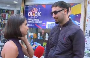 Σοκ στην Ισπανία: Δημοσιογράφος δέχεται σεξουαλική επίθεση on air από περαστικό (BINTEO)