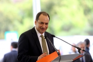 Σπίρτζης: Ο κ. Τσίπρας θα φορέσει γραβάτα
