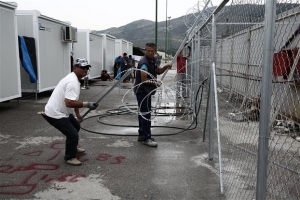 Σταθερά κοντά στις 54.000 ο αριθμός των προσφύγων στην Ελλάδα