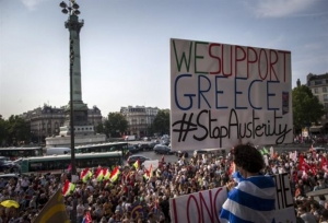 Συγκέντρωση στο Παρίσι για συμπαράσταση στους Έλληνες