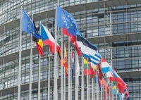 ΕΕ: Καλεί ΗΠΑ να μην επαναφέρουν τις κυρώσεις εις βάρος της Τεχεράνης
