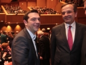 Η κυβέρνηση εξετάζει την προοπτική να συνομιλήσει με τον Τσίπρα