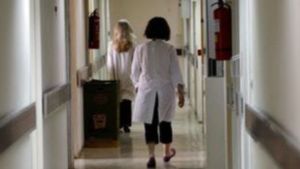 Ιταλία: Η περιφέρεια της Απουλίας λέει «όχι» στην επιστροφή του ανεμβολίαστου ιατρικού και νοσηλευτικού προσωπικού