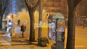 Θεσσαλονίκη – ΤΩΡΑ: Επεισόδια με την ολοκλήρωση της πορείας για την τραγωδία στα Τέμπη (ΦΩΤΟ &amp; ΒΙΝΤΕΟ)