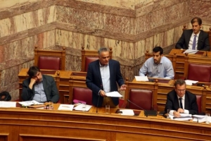 Σκουρλέτης: Το φθινόπωρο η διάταξη για τους συμβασιούχους