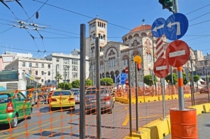 Σύσκεψη στο δημαρχείο Πειραιά για τα έργα μετρό - τραμ