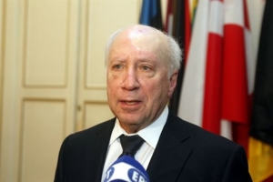 Νίμιτς: Η πρότασή μου ενισχύει την ταυτότητα και το έθνος της πΓΔΜ