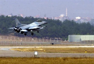 Την δίωξη και καταδίκη έλληνα πιλότου ζητά η Τουρκία