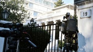 Μαξίμου για ένταξη στην ποσοτική χαλάρωση: Ο Μητσοτάκης έκανε ότι δεν έκανε ο Τσίπρας