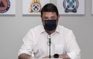 Χαρδαλιάς: Ανοίγει το λιανεμπόριο από Δευτέρα σε Θεσσαλονίκη και Αχαΐα – Μόνο με click away η συμπρωτεύουσα