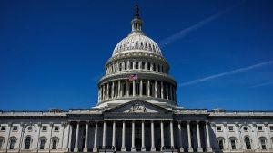 Η Γερουσία προχωρά σε ψήφισμα που περιορίζει τις στρατιωτικές ενέργειες του Τραμπ κατά της Βενεζουέλας