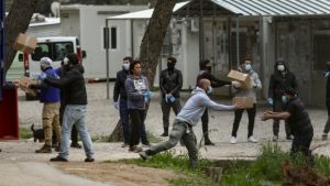 Κορωνοϊός: Άλλα δύο θετικά δείγματα στη δομή της Ριτσώνας