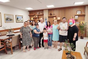 Καλοκαιρινές ευχές από τα παιδιά του ΚΔΑΠ -ΜεΑ στον Δήμαρχο Κιλκίς