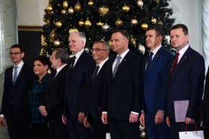Πολωνία: Ριζικός ανασχηματισμός μετά τη σύγκρουση με την ΕΕ