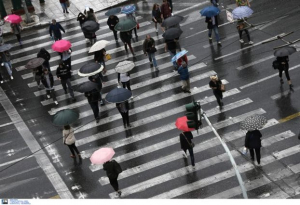 Χαλάει ο καιρός: Ισχυρές βροχές και καταιγίδες και θυελλώδεις νοτιάδες