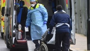Η Βρετανία κατέγραψε 1.245 νέους θανάτους από κορονοϊό