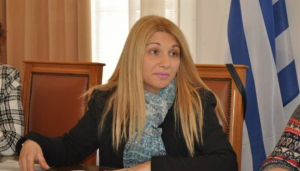 Ρατσιστικό σχόλιο κατά προσφύγων από στέλεχος της ΝΔ
